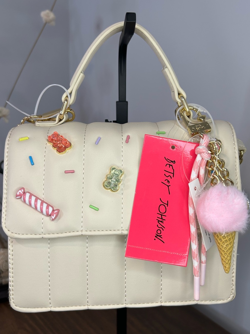 Betsey Johnson XOMYLO2 Cream Quilted Candy Ice Cream Charm Crossbody Bag NWT